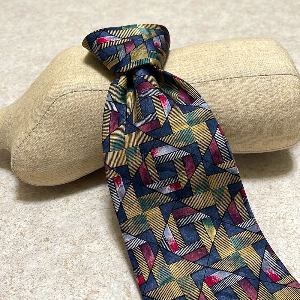 VINTAGE 100% SILK JACQUARD MODERN GEOMETRIC SHAPES DESIGN BY RAPHAEL ROMA MILANO